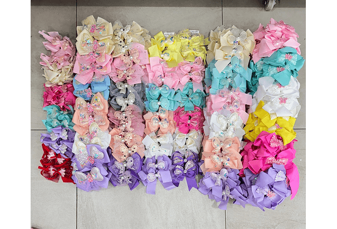 DOCENA DE MOÑOS VARIOS DISEÑOS AL AZAR MOD# GJ-251, 265, 568  👧🏽🎀