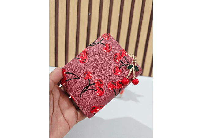 CARTERA/MONEDERO ESTAMPADO CEREZAS (AL AZAR) MOD# AM-630  🍒