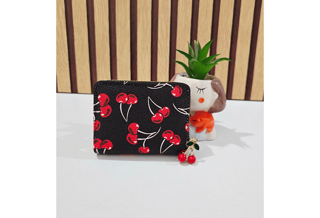 CARTERA/MONEDERO ESTAMPADO CEREZAS (AL AZAR) MOD# AM-630  🍒