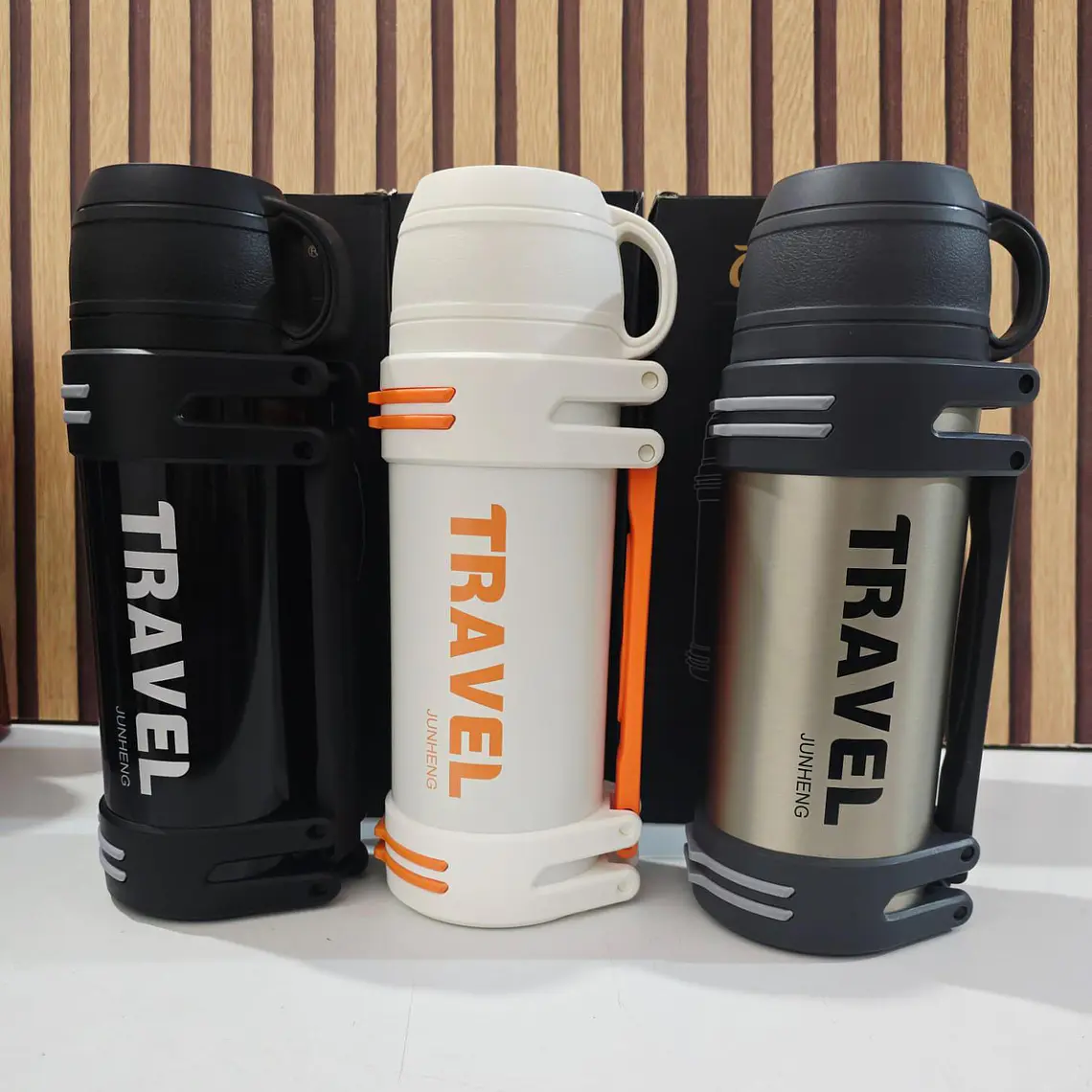 TERMO DE 1200ML CON TACITA MOD# JH-6143 (cajita negra) 1