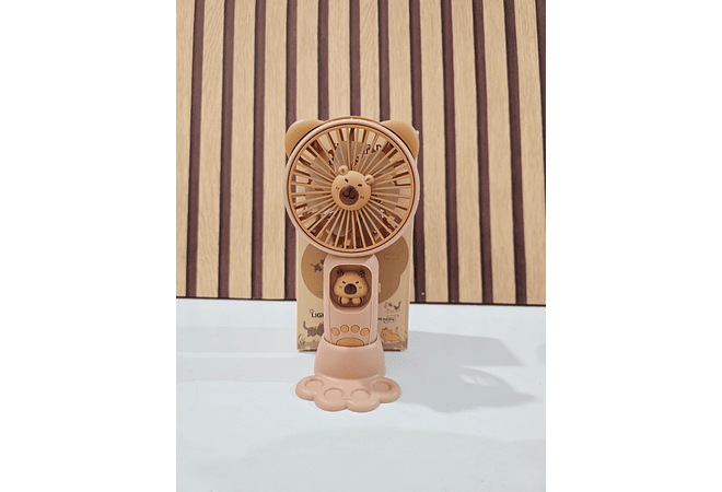 VENTILADOR/LÁMPARITA CAFÉ DISEÑO CAPIBARA DE ESCRITORIO