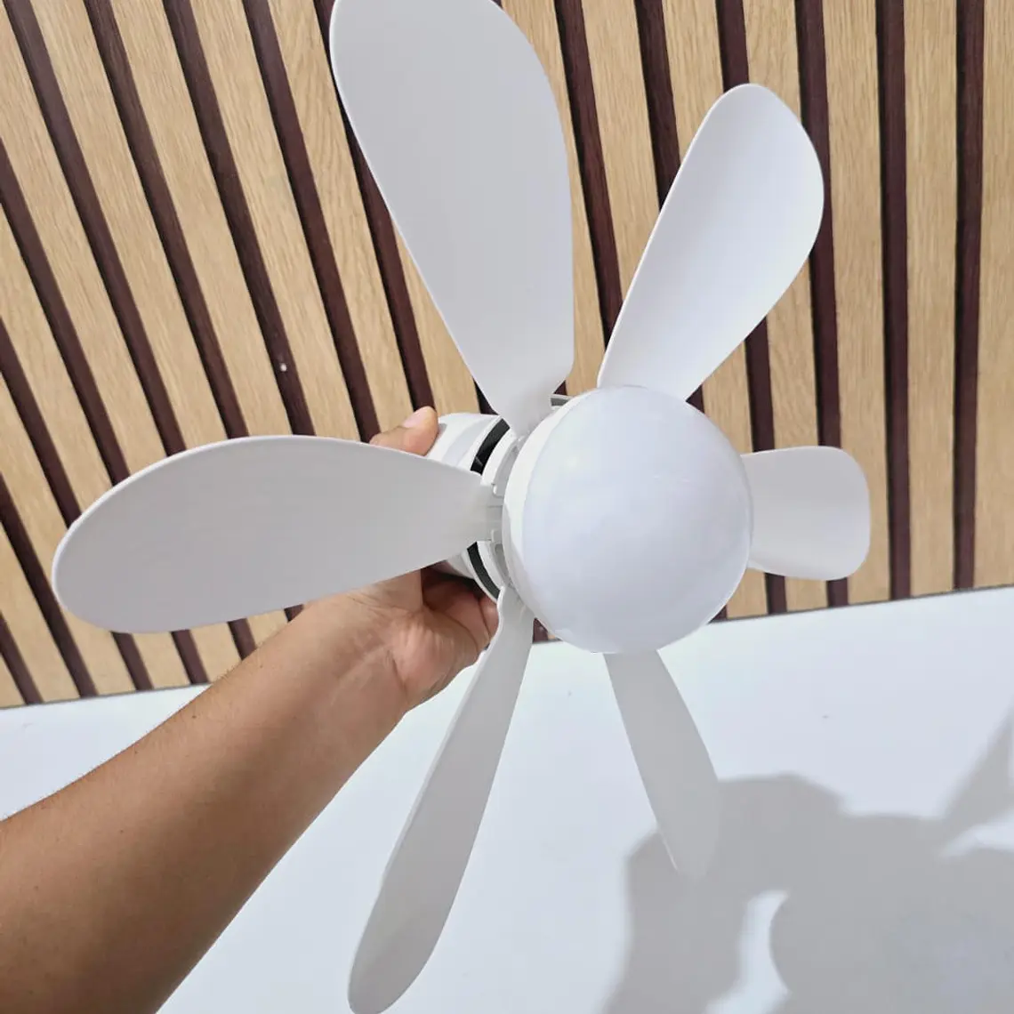 FOCO/VENTILADOR 200W MOD# 2203 💡 6