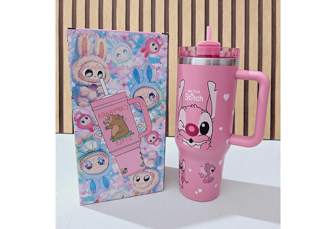 VASO TERMICO CON AGQRRADERA DISEÑO STITCH DE 1.250ML