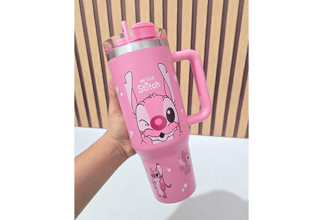 VASO TERMICO CON AGQRRADERA DISEÑO STITCH DE 1.250ML