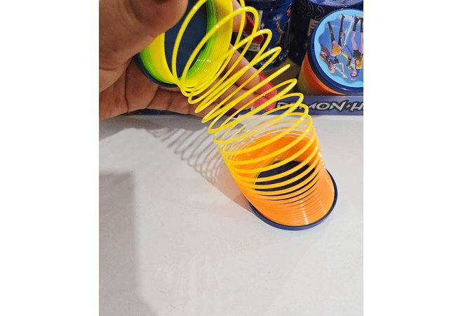 RESORTE ESPIRAL K-POP DEMON HUNTERS (FIGURA SORPRESA) MOD# KPS24