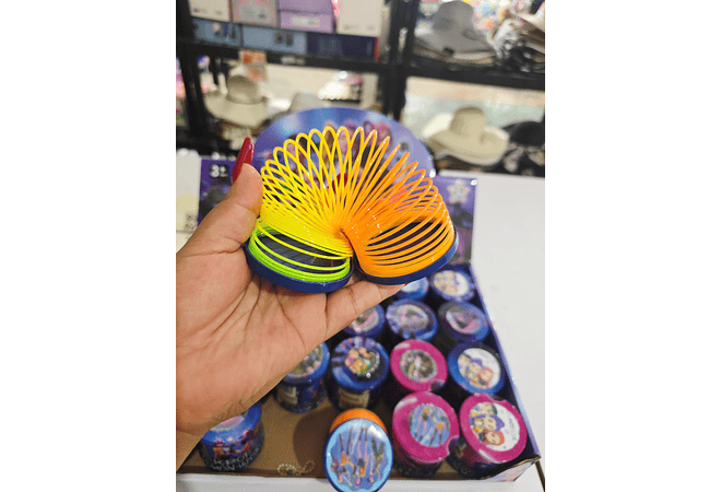 RESORTE ESPIRAL K-POP DEMON HUNTERS (FIGURA SORPRESA) MOD# KPS24