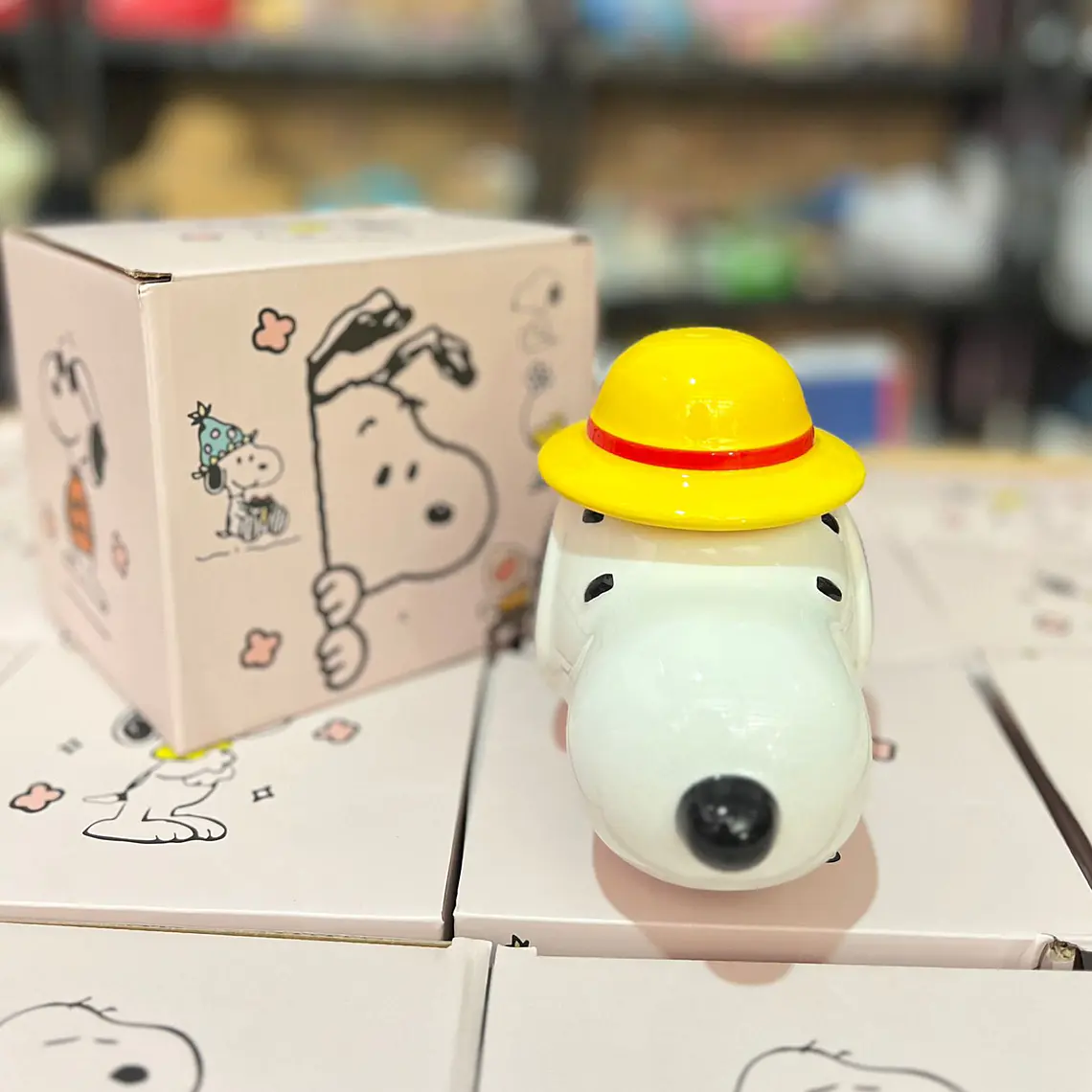 TAZA DE CERÁMICA DISEÑO SNOOPY DE 550ML 4