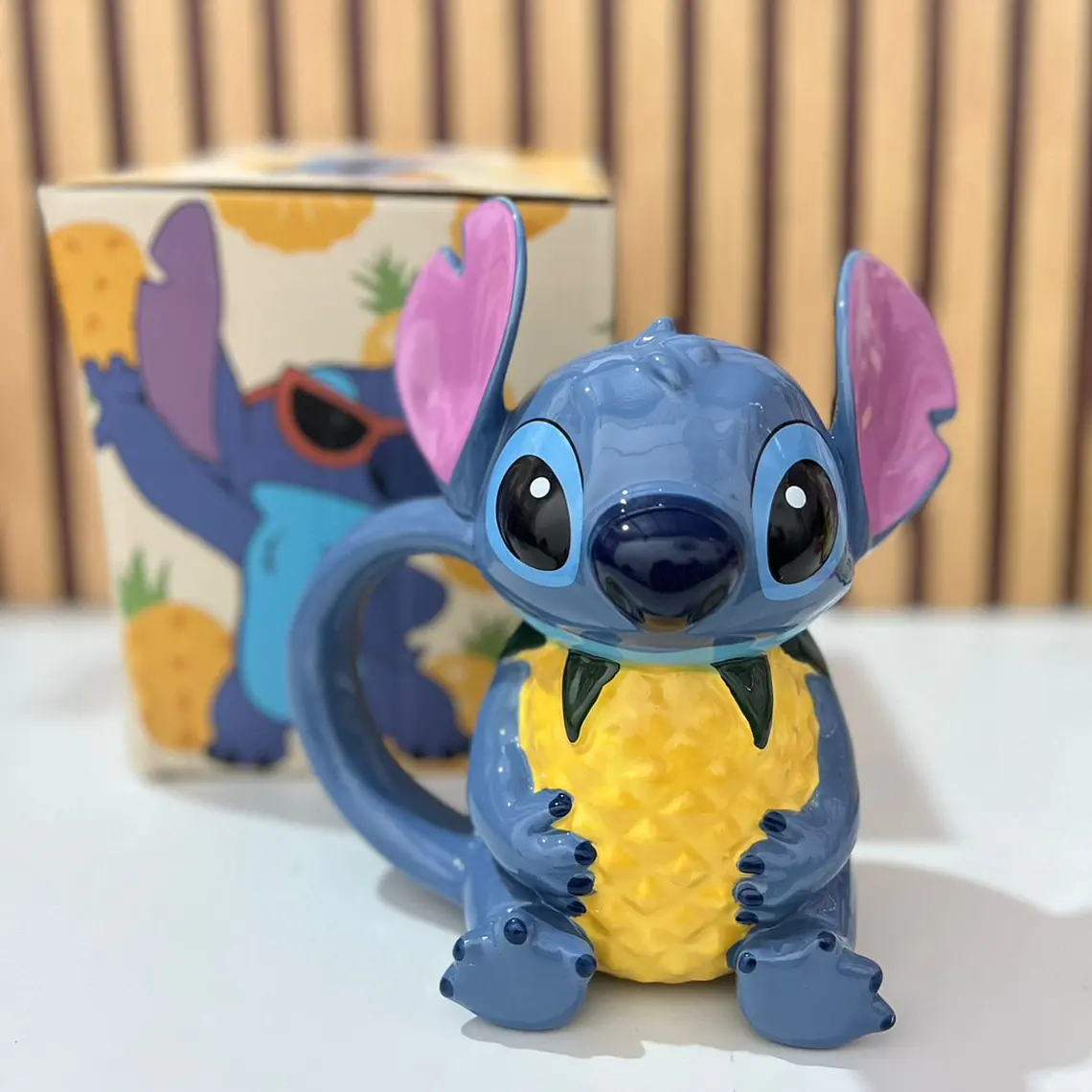 TAZA DISEÑO STITCH CON UNA PIÑA DE 500ML MOD# 25-tcb-130 🍍 1