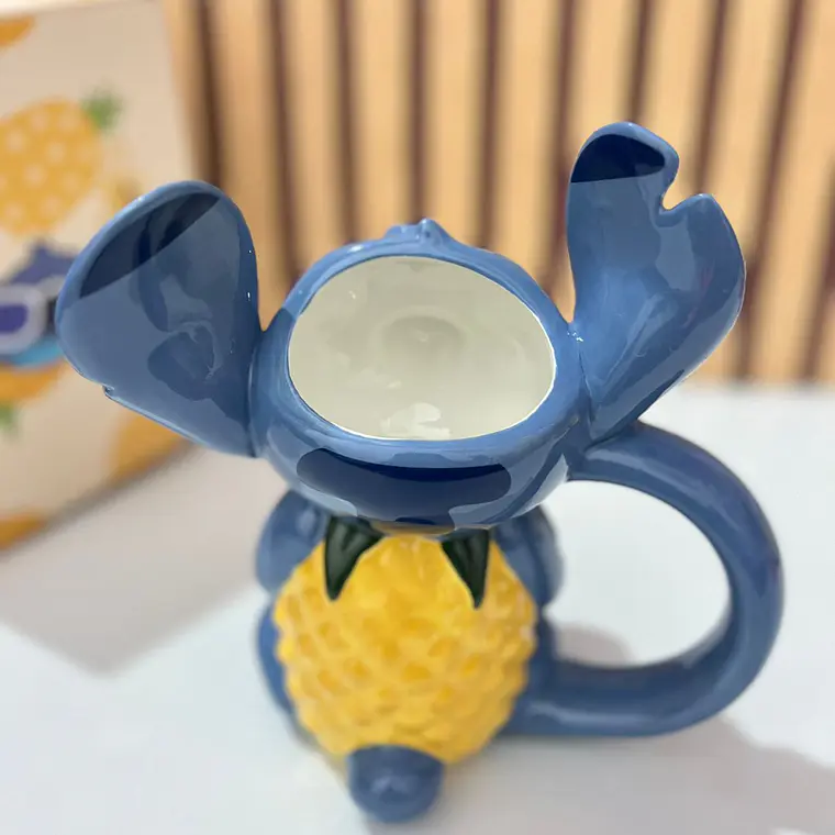 TAZA DISEÑO STITCH CON UNA PIÑA DE 500ML MOD# 25-tcb-130 🍍 5