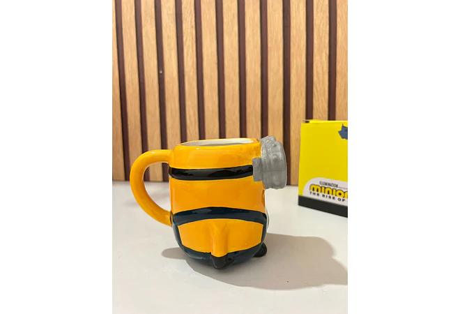 TAZA DISEÑO MINIONS DE 400ML