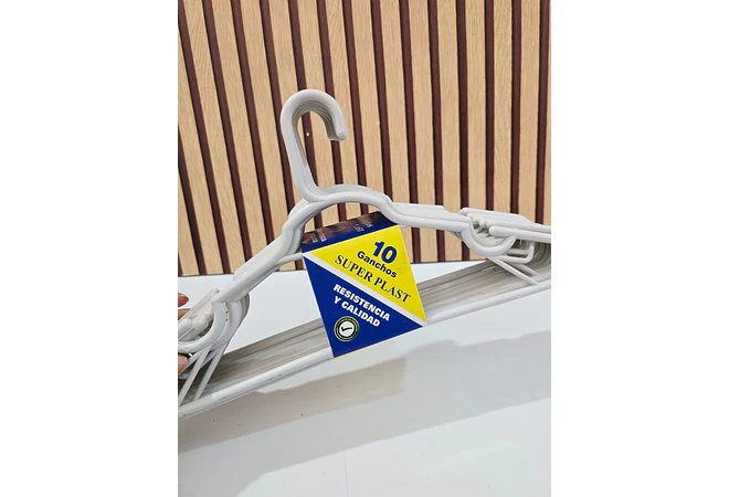 PAQ DE 10 GANCHOS DE COLORES PARA ROPA/ADULTO- COPIAR