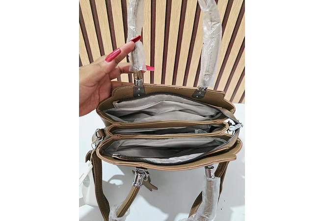 BOLSO DE MANO PARA DAMA CON COLGANTE ESTRELLA MOD# YGX-51  ⭐ 👜