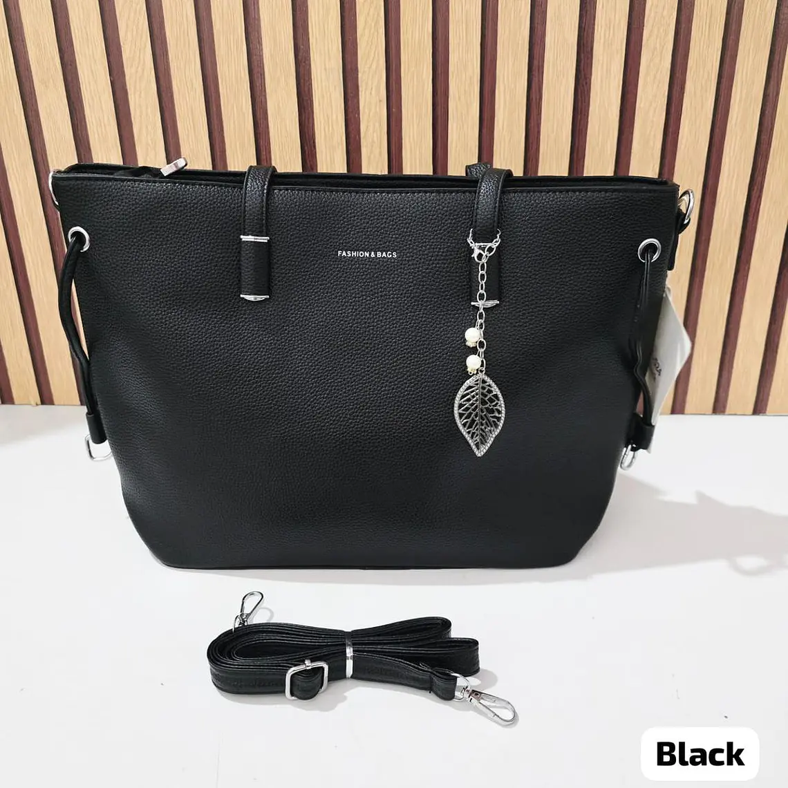 BOLSO GRANDE CON COLGANTE DE HOJA  MOD# XL-524 3