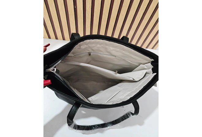 BOLSO GRANDE CON COLGANTE DE HOJA  MOD# XL-524