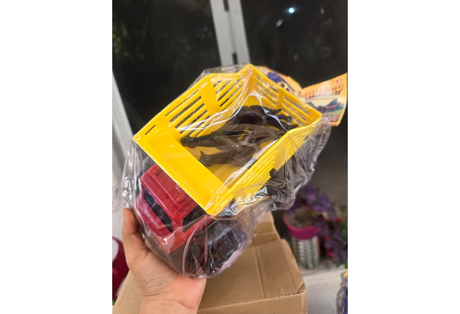 VOLTEO O CAMIÓN DE REDILAS EN BOLSA BRONCO Y KIPER #FR3-D15 (AL AZAR)  🚒