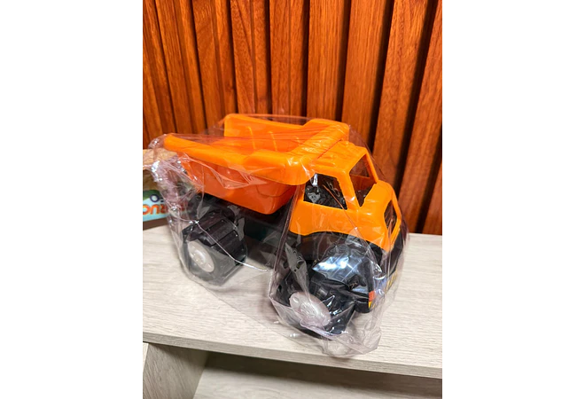 VOLTEO O CAMIÓN DE REDILAS EN BOLSA BRONCO Y KIPER #FR3-D15 (AL AZAR)  🚒