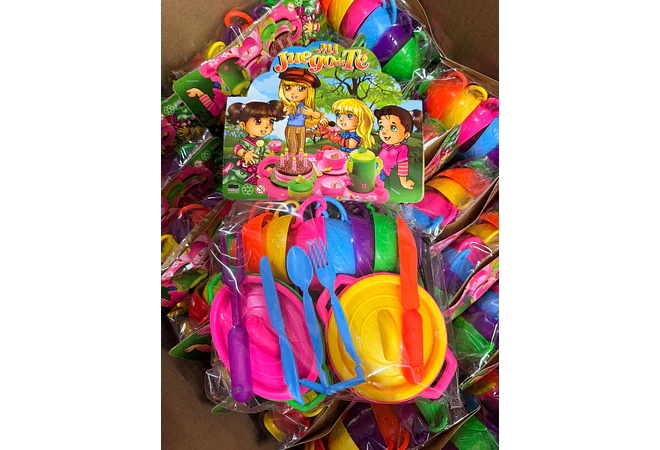 MINI JUEGO DE TÉ CON CACEROLAS PARA NIÑAS
