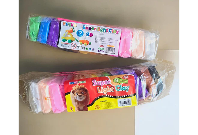 BOLSITA COM 12 FOAMI MOLDEABLES (CONEJITO O LEÓN 🦁 🐇)MOD# Z-39