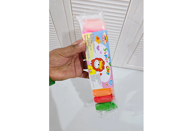 BOLSITA COM 12 FOAMI MOLDEABLES (CONEJITO O LEÓN 🦁 🐇)MOD# Z-39