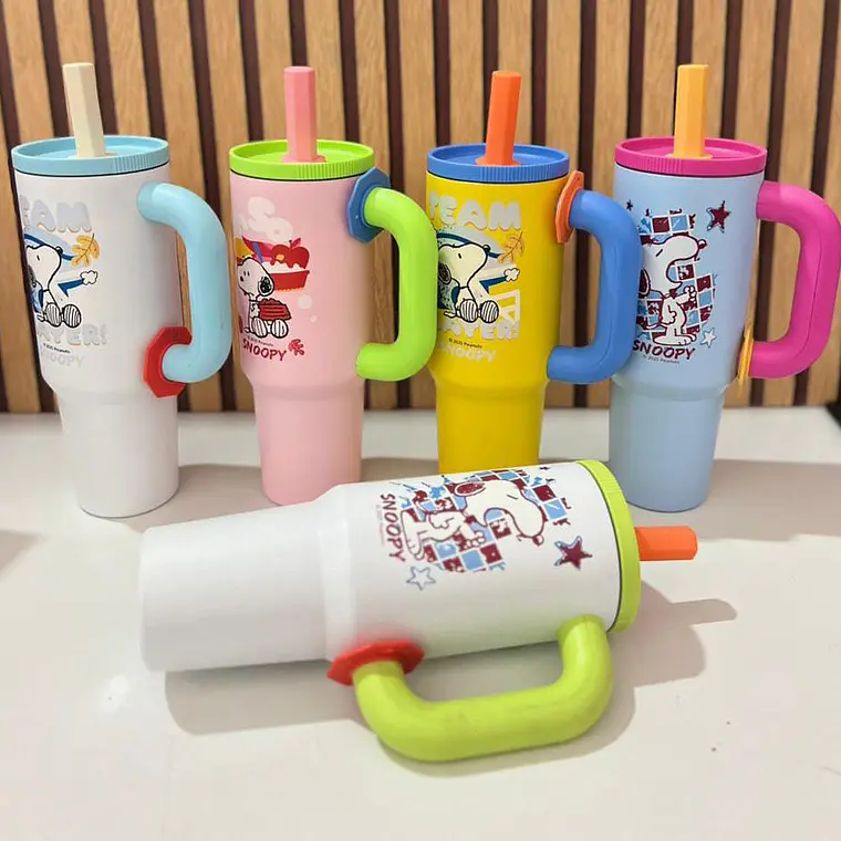 VASO TÉRMICO SNOOPY DE 1500ML MOD# E2516 1