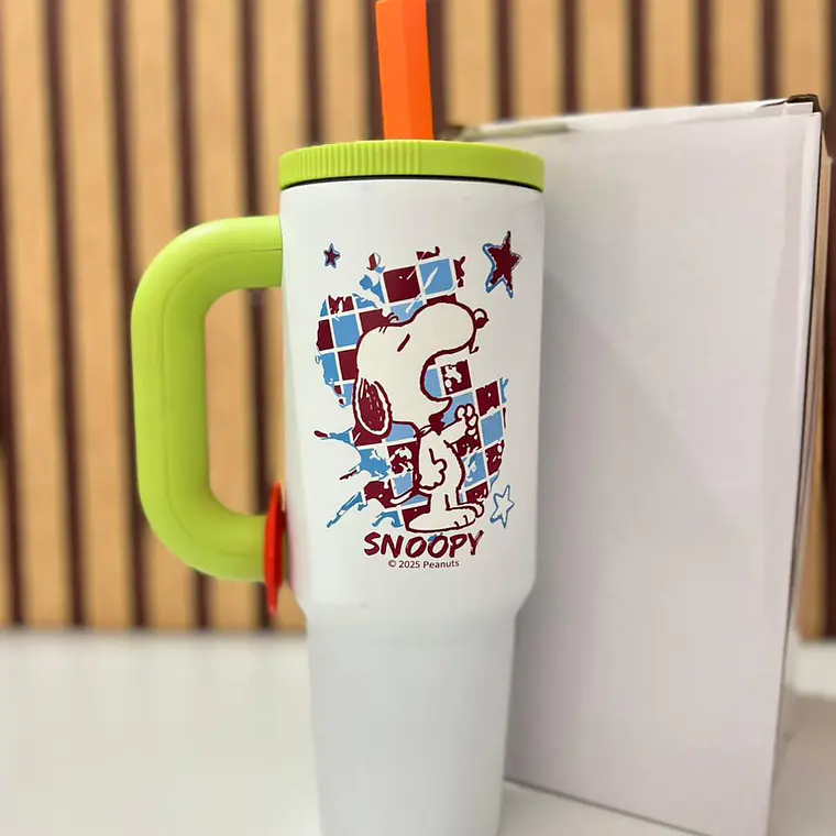 VASO TÉRMICO SNOOPY DE 1500ML MOD# E2516 6