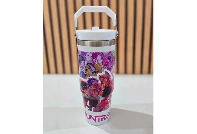 VASO TÉRMICO CON ASA  DISEÑO GUERRERAS KPOP DE 800ML MOD# VFT30