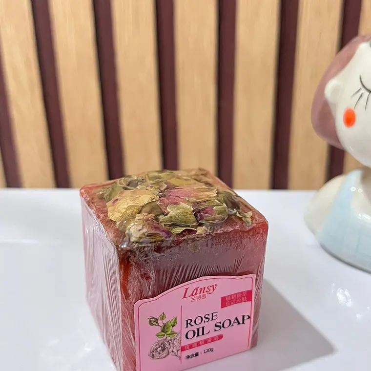 JABÓN ARTESANAL DE ACEITES ESCENCIALES  🧼 11