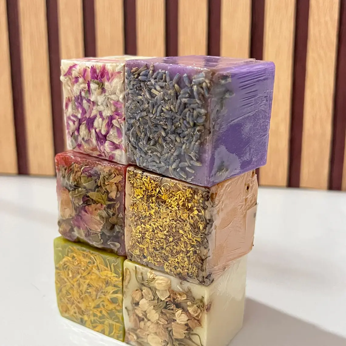 JABÓN ARTESANAL DE ACEITES ESCENCIALES  🧼 12