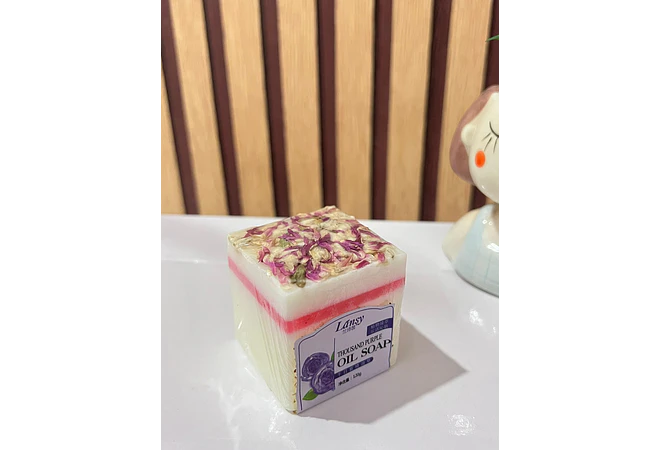 JABÓN ARTESANAL DE ACEITES ESCENCIALES  🧼