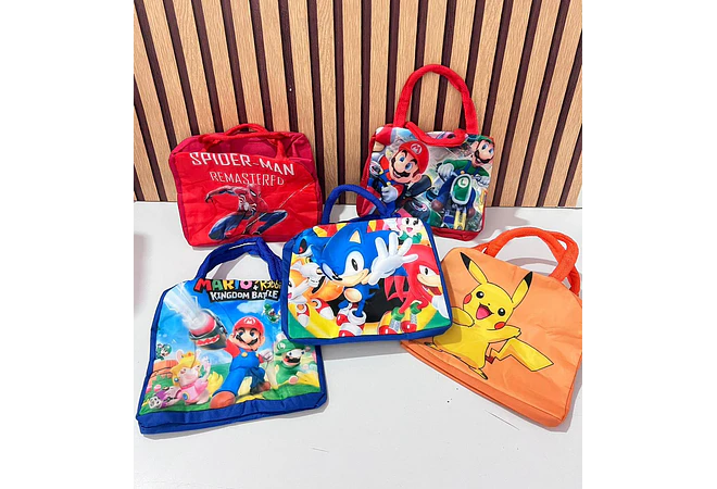 LONCHERITAS TÉRMICAS VARIOS PERSONAJES NIÑO O NIÑA AL AZAR🥪🍬