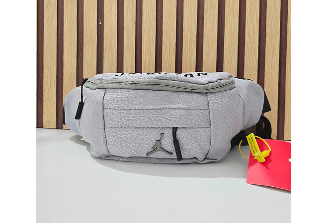 CANGURERA JORDAN COLOR GRIS MOD# 771-H804