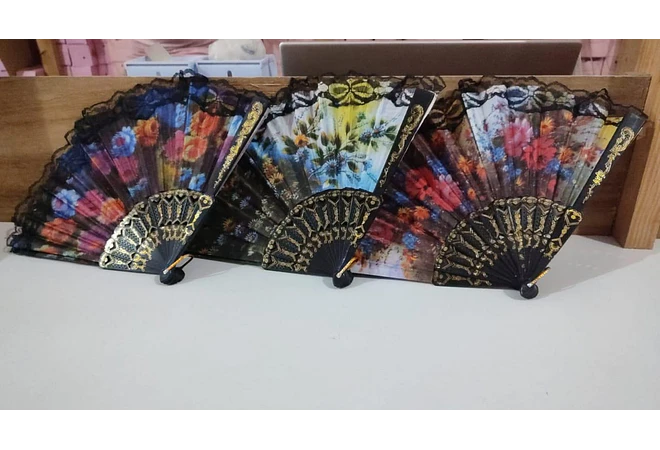 🪻DOCENA DE ABANICOS NEGRO DISEÑO FLORAL MOD #A8🌺