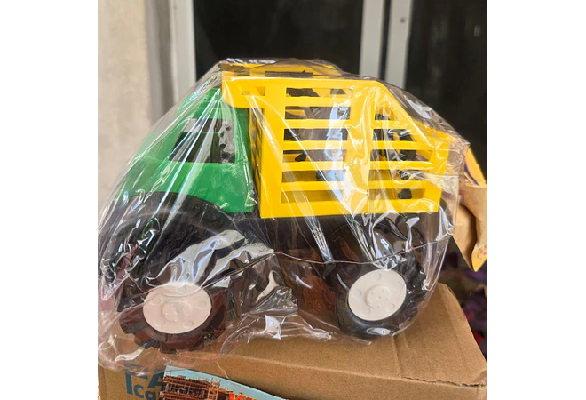 VOLTEO O CAMIÓN DE REDILAS EN BOLSA BRONCO Y KIPER #FR3-D15 (AL AZAR)  🚒