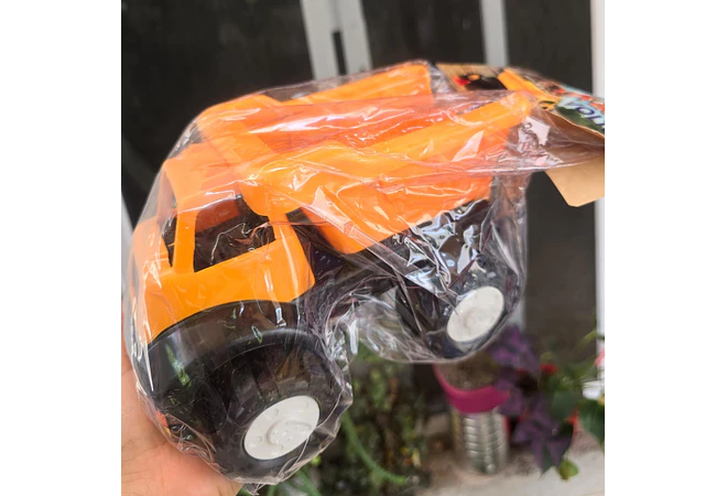 VOLTEO O CAMIÓN DE REDILAS EN BOLSA BRONCO Y KIPER #FR3-D15 (AL AZAR)  🚒