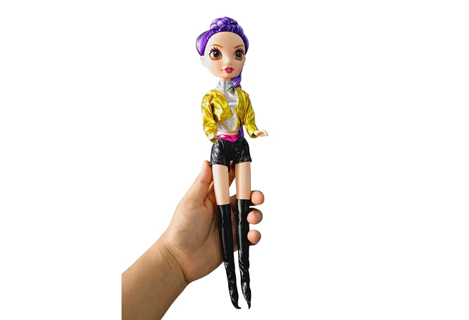 MUÑECA GUERRERA KPOP MOD# EN BOLSA