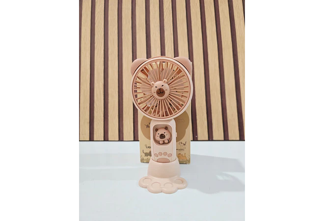 VENTILADOR/LÁMPARITA CAFÉ DISEÑO CAPIBARA DE ESCRITORIO