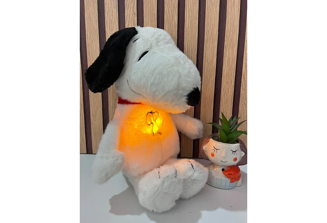 SNOPPY QUE RESPIRA CON LUZ Y SONIDO