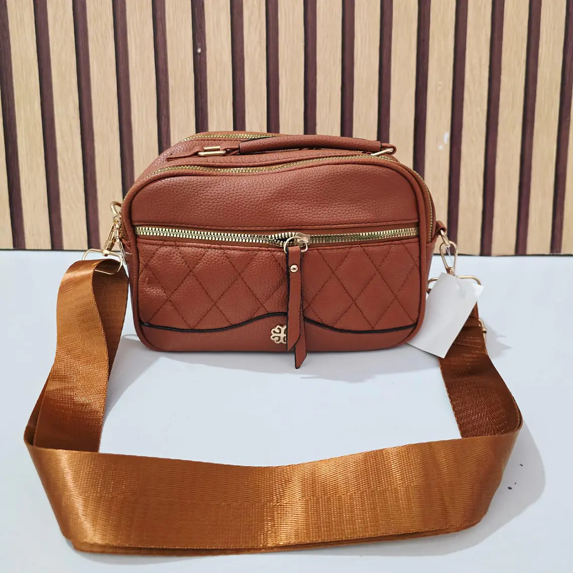 BOLSA/MARICONERA CON MONEDERO MOD# SM7005  👛 11