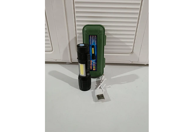 MINI LÁMPARA NEGRA PEQUEÑA MOD# YL371-11