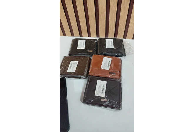 CARTERA PARA CABALLERO MOD# ZPP-3-300 EN CAJITA