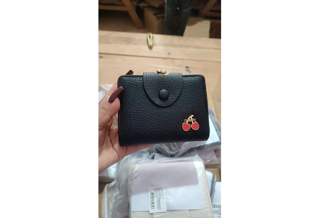 CARTERITA/ MONEDERO CHERRY MOD# WLW5-32  🍒 👛