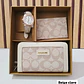 SET DE CARTERA + TARJETERO + RELOJ PARA DAMA IMITACIÓN COACH MOD# COS-1513  🌻🌷 - Miniatura 3
