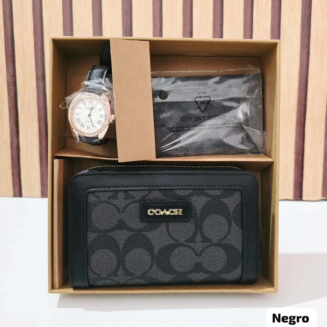 SET DE CARTERA + TARJETERO + RELOJ PARA DAMA IMITACIÓN COACH MOD# COS-1513  🌻🌷 7