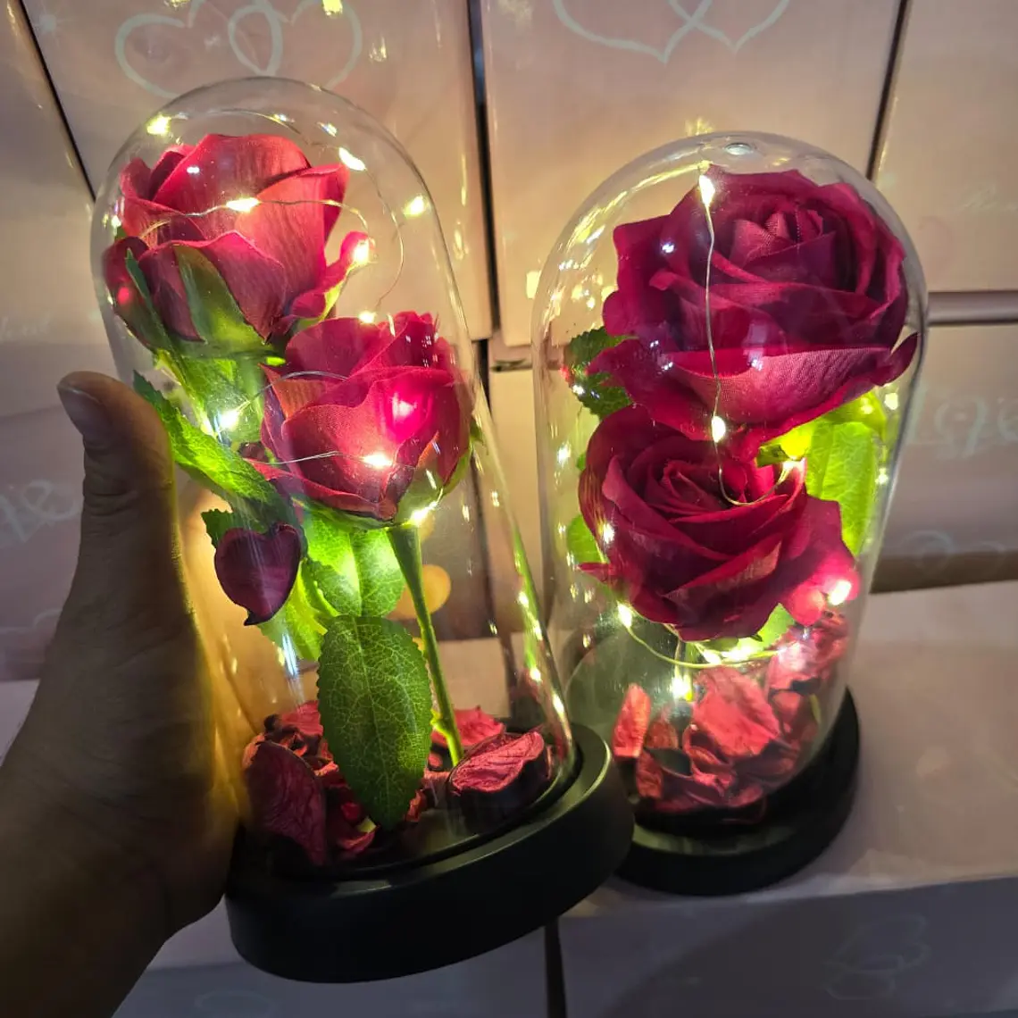 CUPULA DE PLÁSTICO CON 2 ROSAS ETERNAS CON LUZ LED MOD# 7002  🌻🌷 4