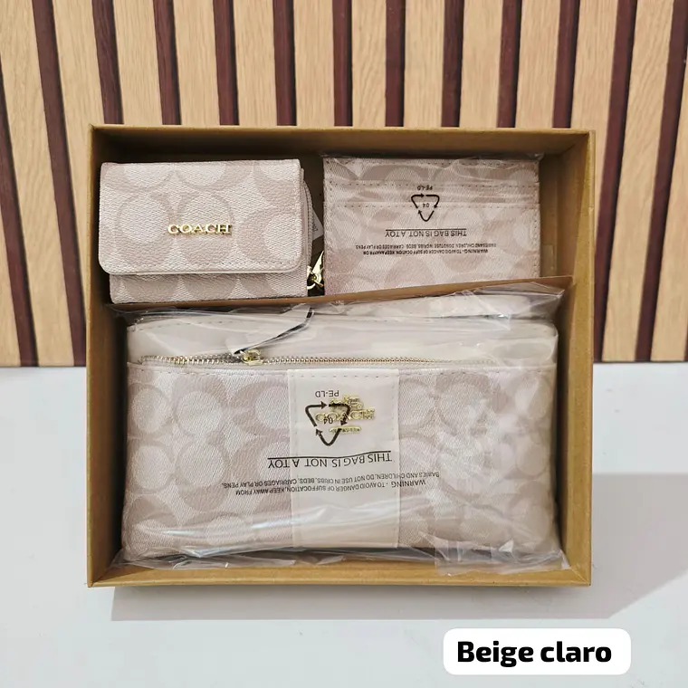 SET DE MONEDERO + TARJETERO + CARTERITA IMITACIÓN COACH MOD# COS-1508 3