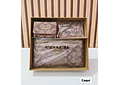 SET DE MONEDERO + TARJETERO + CARTERITA IMITACIÓN COACH MOD# COS-1508