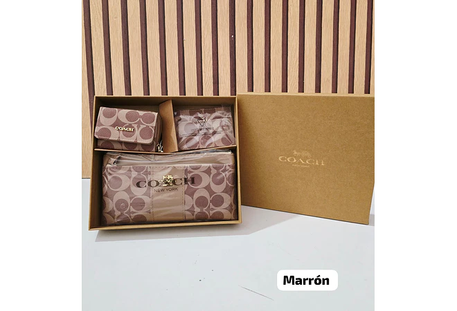 SET DE MONEDERO + TARJETERO + CARTERITA IMITACIÓN COACH MOD# COS-1508