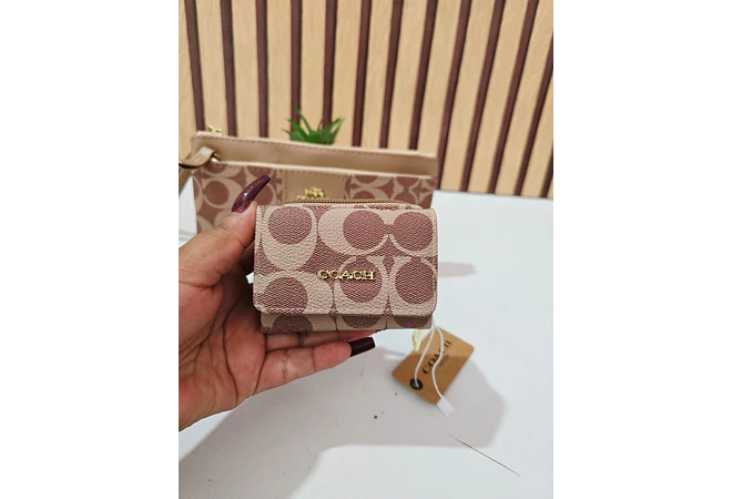SET DE MONEDERO + TARJETERO + CARTERITA IMITACIÓN COACH MOD# COS-1508
