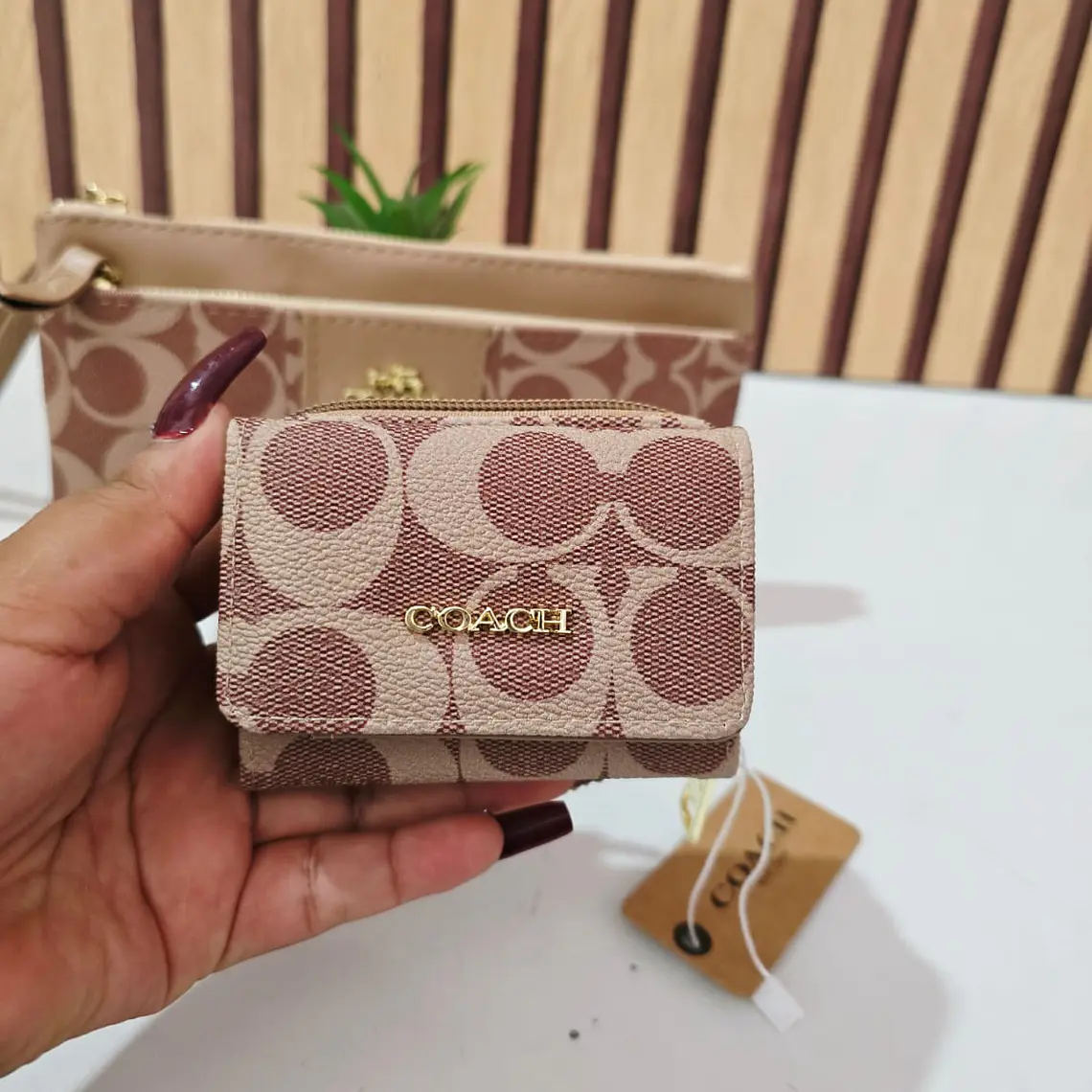 SET DE MONEDERO + TARJETERO + CARTERITA IMITACIÓN COACH MOD# COS-1508 10