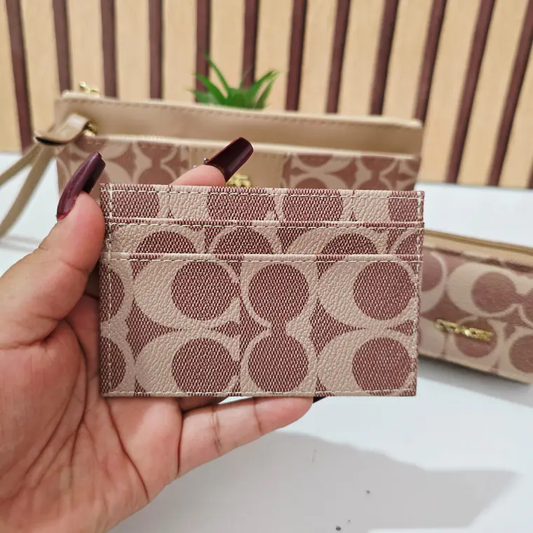 SET DE MONEDERO + TARJETERO + CARTERITA IMITACIÓN COACH MOD# COS-1508 11